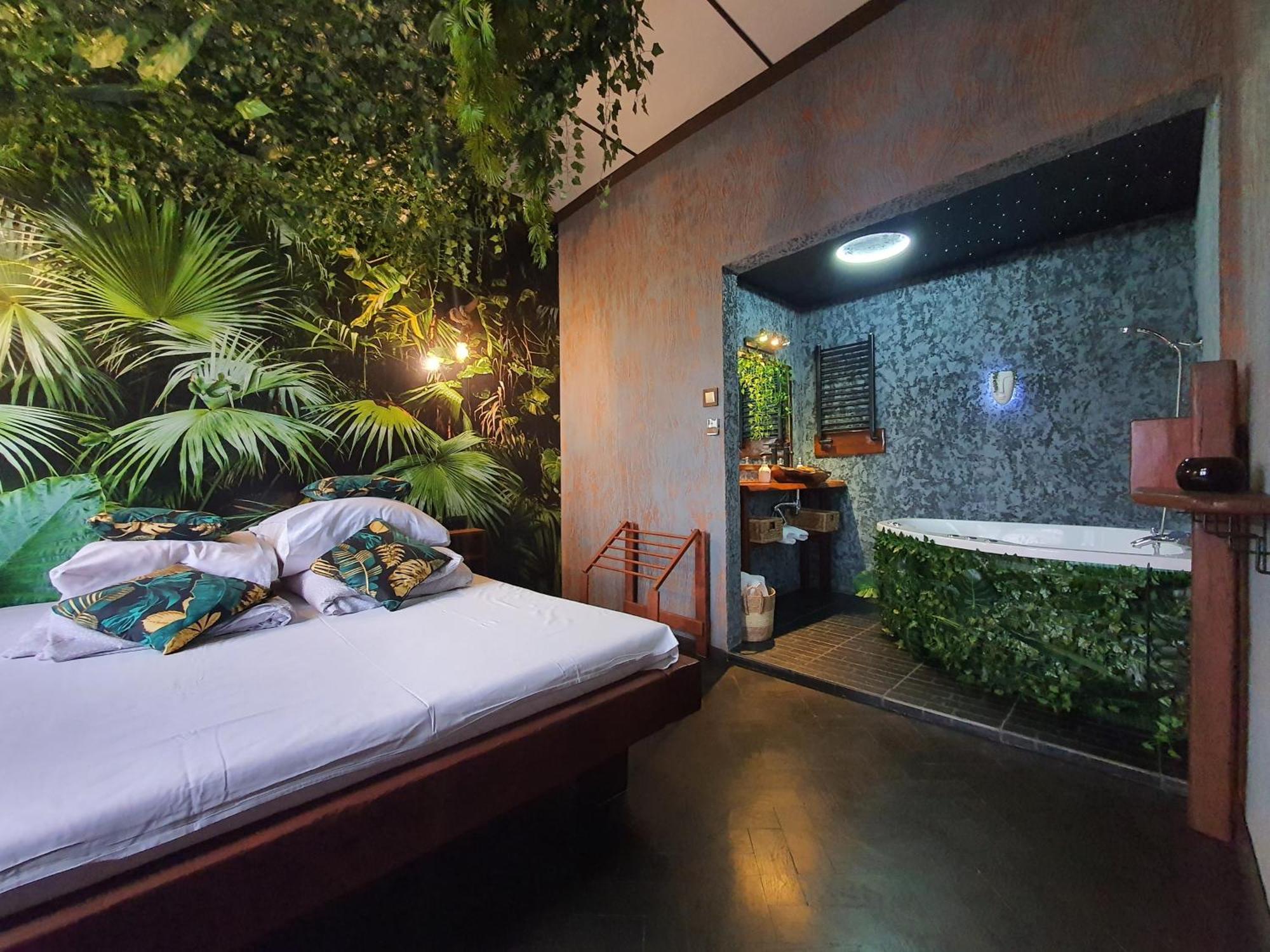 Tropicana Jacuzzi Apartment Krakow Exterior photo